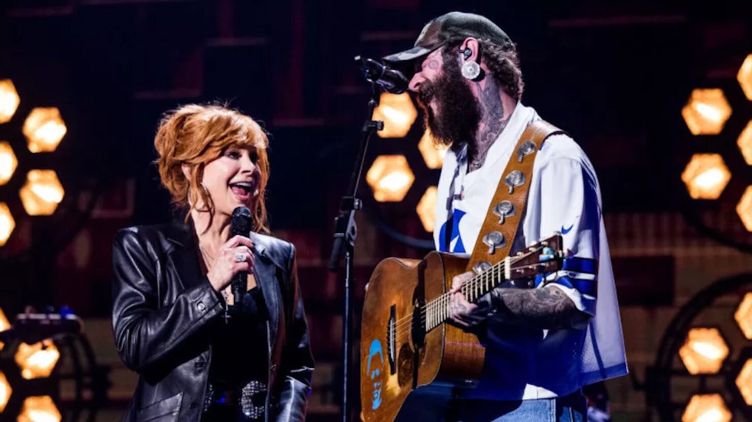 Regardez Reba McEntire recruter Post Malone pour un hommage impromptu à Dickey Betts aux ACM Awards