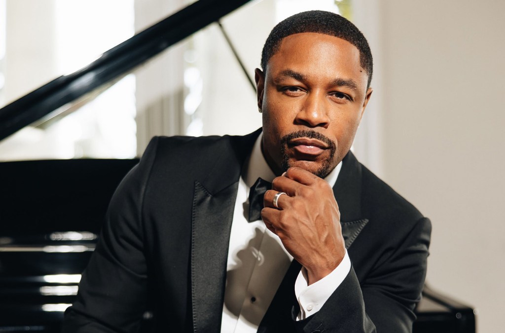 Tank & Fabolous atteignent la première place des diffusions R&B pour adultes avec « Before We Get Started »