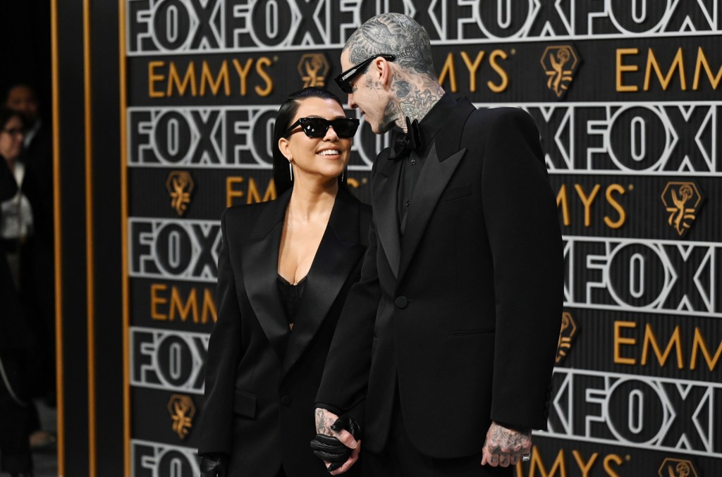 Travis Barker célèbre Kourtney Kardashian à l'occasion de la fête des mères : "Nos enfants ont tellement de chance"