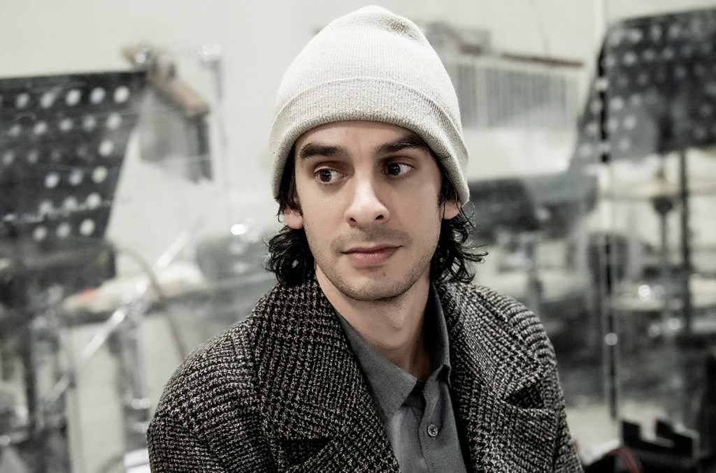 En demande : pourquoi les nouveaux créateurs musicaux de Broadway (et Anna Wintour) comptent sur Justin Levine