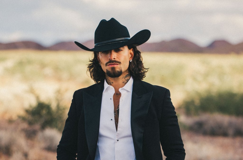 « Contrato » de Maluma et plus : quelle est votre nouvelle sortie de musique latine préférée cette semaine ?  Vote!