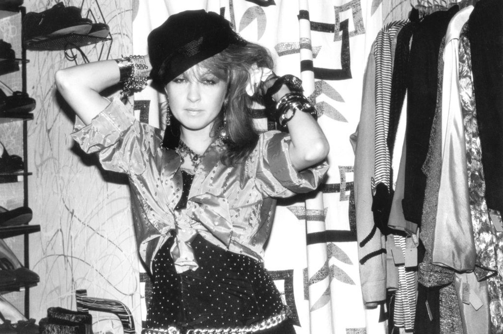 Cyndi Lauper révèle comment elle a trouvé ces paroles emblématiques « Time After Time »