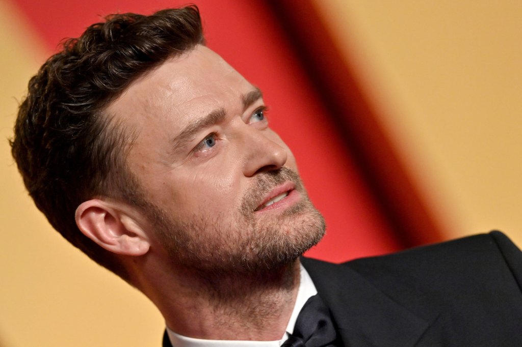 La photo d'identité de Justin Timberlake devient une œuvre d'art après son arrestation pour conduite en état d'ivresse