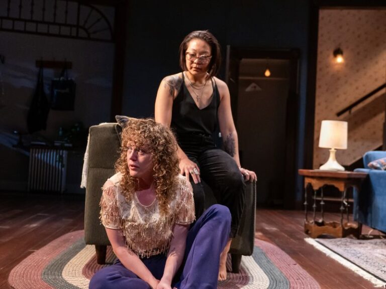 « Enough to Let the Light In » en représentation au Contemporary American Theater Festival