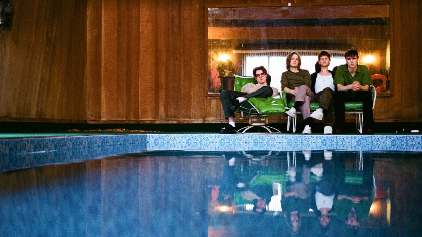 Hippo Campus annonce « Flood » et partage le single « Paranoid »