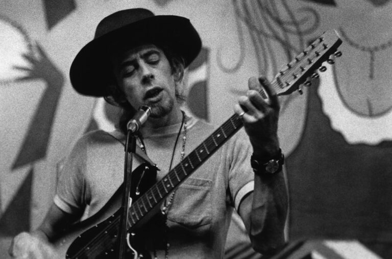 John Mayall, pionnier du blues britannique, décède à 90 ans