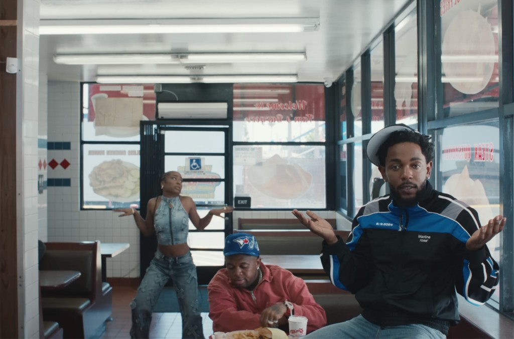 Kendrick aide un restaurant de hamburgers présenté dans la vidéo « Not Like Us » à augmenter ses ventes
