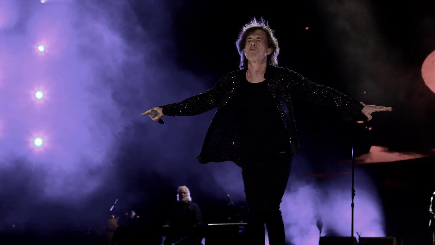 Les Rolling Stones dévoilent leur premier album « Black & Blue » pour leur tournée à Los Angeles