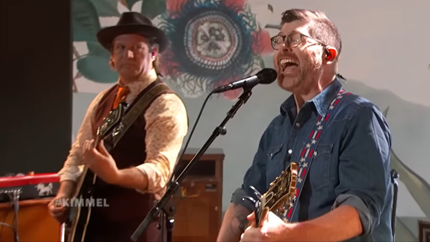 Regardez les Decemberists creuser dans « Burial Ground » sur « Kimmel »