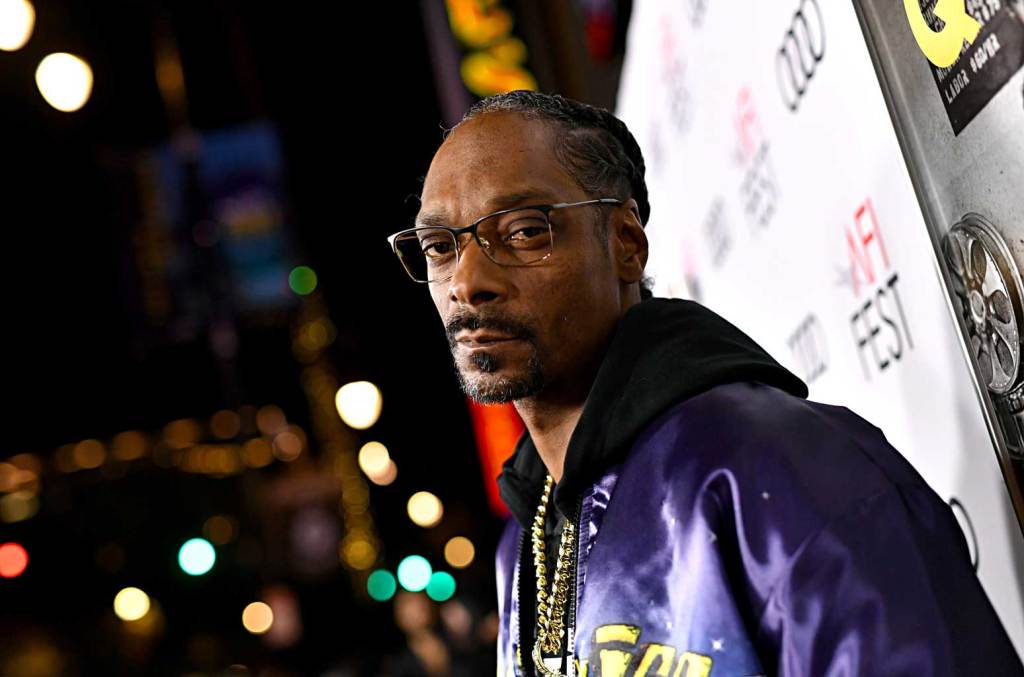 Snoop Dogg pleure la mort de son cousin et auteur de la pochette de « Doggystyle » Darryl « Joe Cool » Daniel