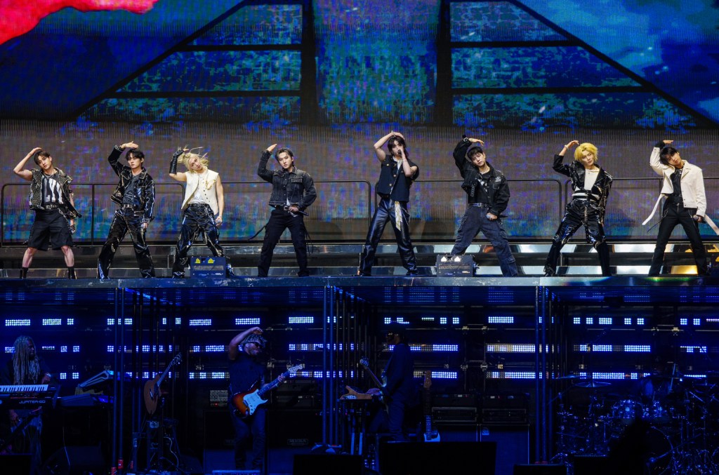 Les 7 meilleurs moments du concert explosif des Stray Kids à Lollapalooza 2024