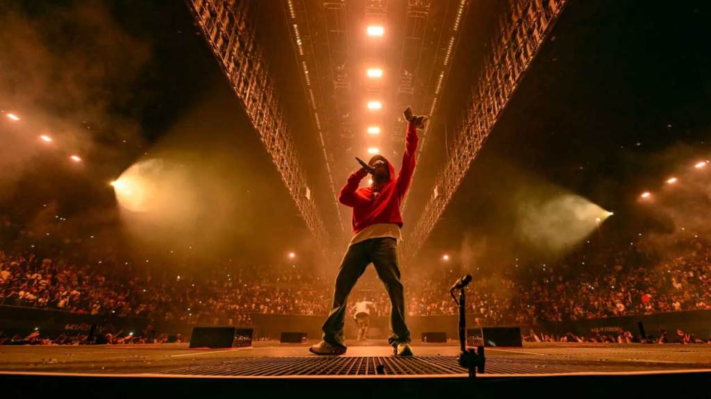 Le hip-hop domine la pop, l'acoustique monte : l'état du Top 10 du Hot 100, mi-année 2024