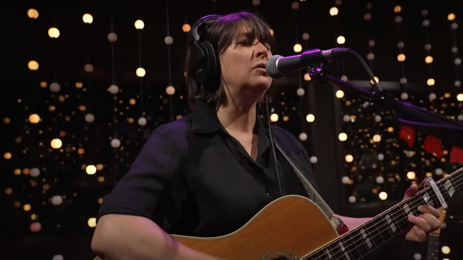 Camera Obscura interprète des chansons de son premier album en 11 ans pour KEXP