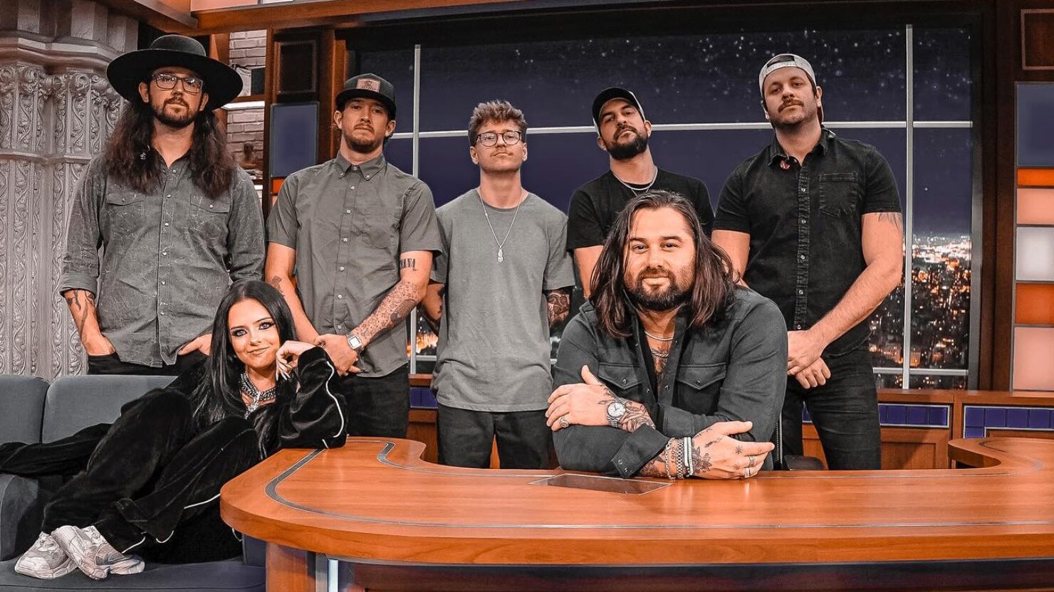 Koe Wetzel emprunte la « grande route » vers « Colbert » pour ses débuts à la télévision de fin de soirée