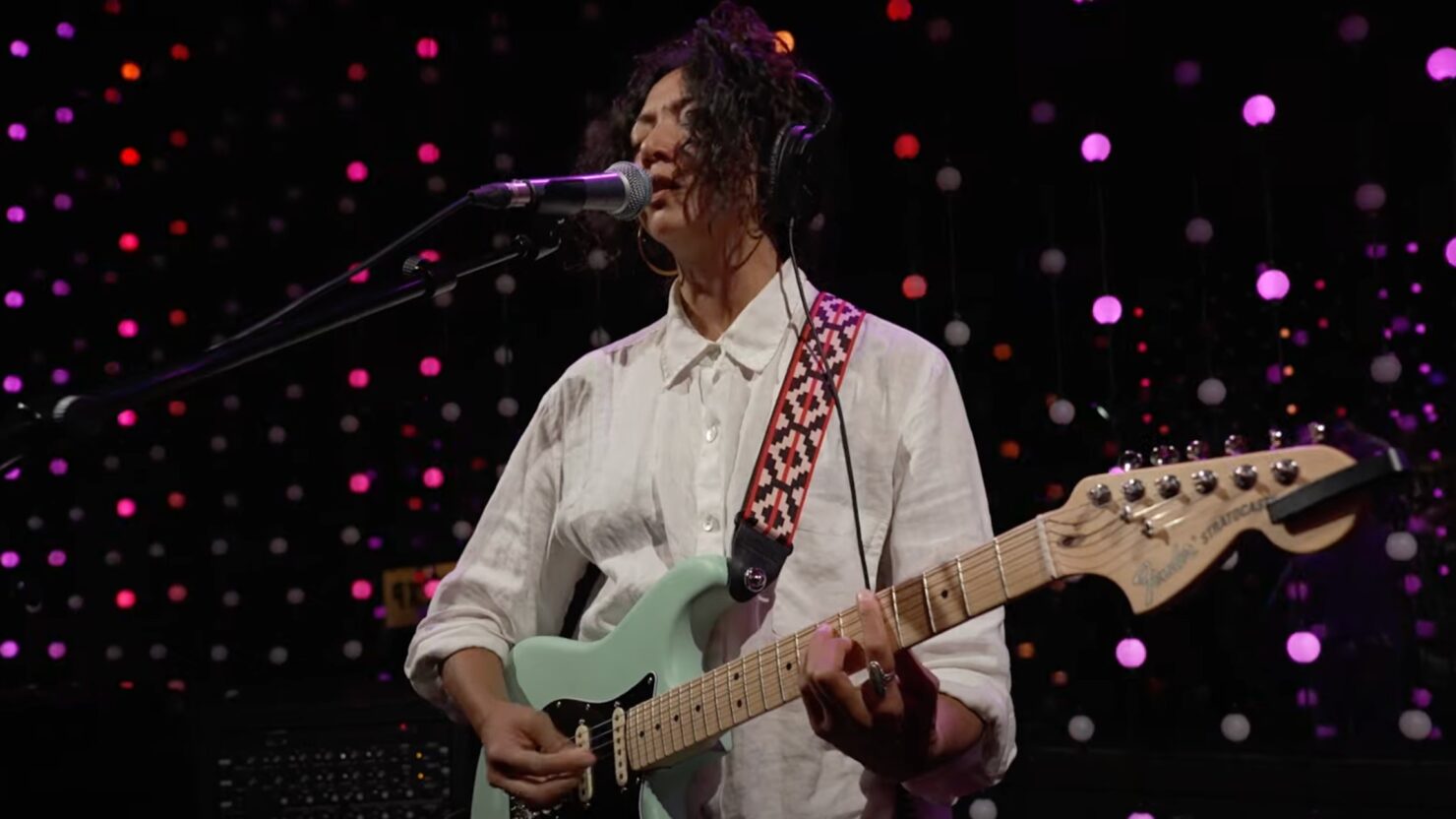 La Luz rapporte « News Of The Universe » sur KEXP