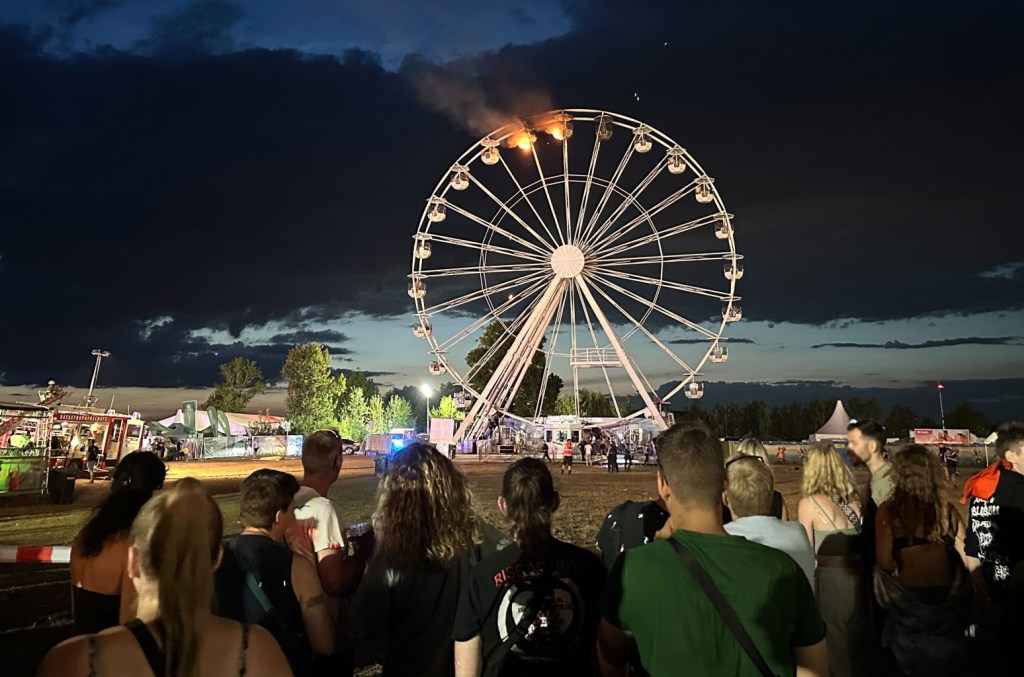 Plus de 20 blessés dans l'incendie d'une grande roue lors du festival de musique Highfield en Allemagne