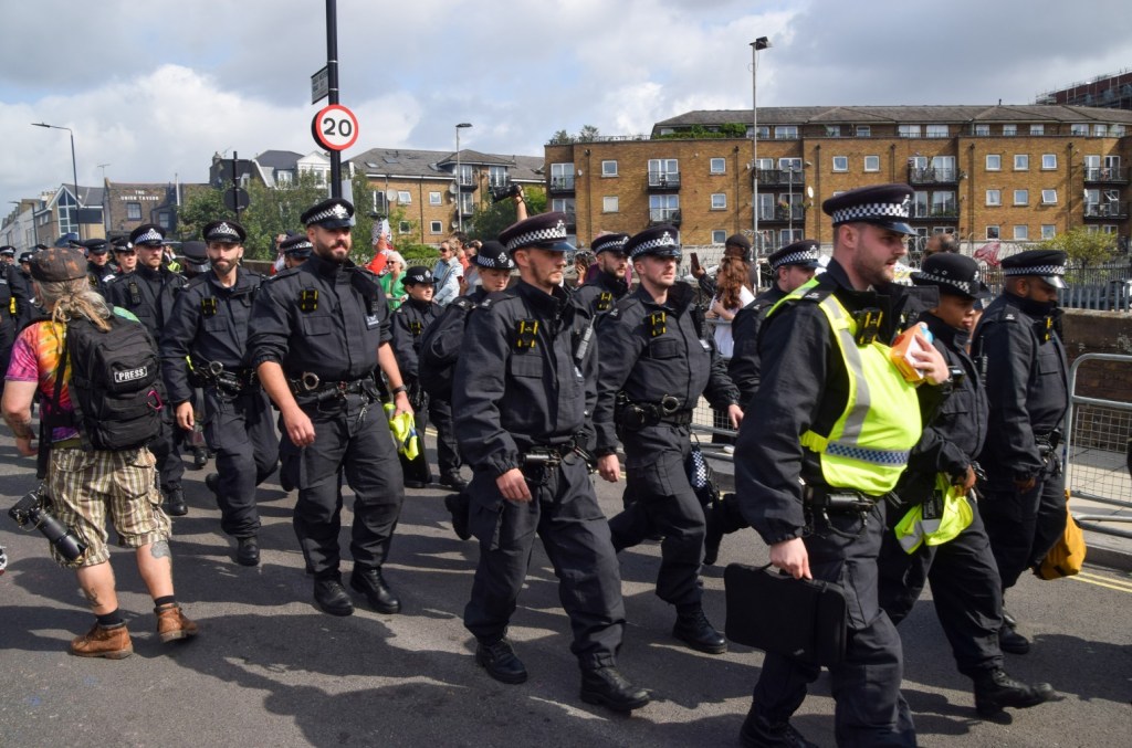 Deux morts après une attaque au carnaval de Notting Hill à Londres, selon la police
