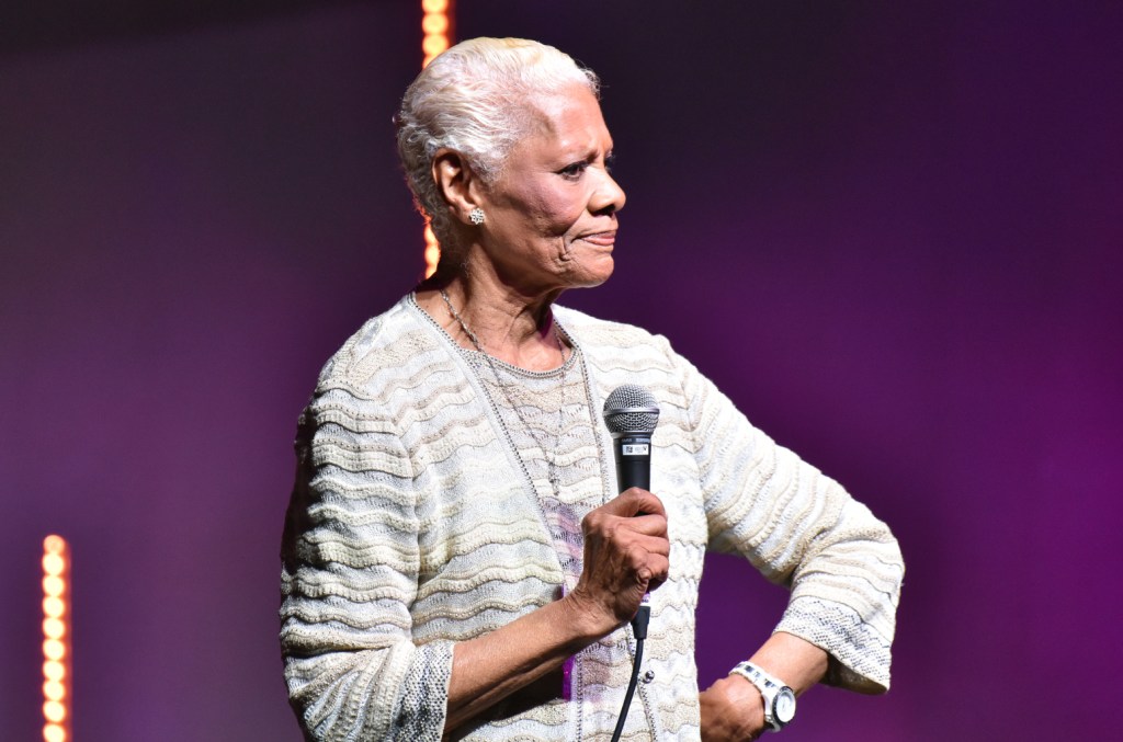 Dionne Warwick ne peut pas s'identifier à ces paroles de Sabrina Carpenter - ou à ce morceau de Kendrick Lamar Drake Diss