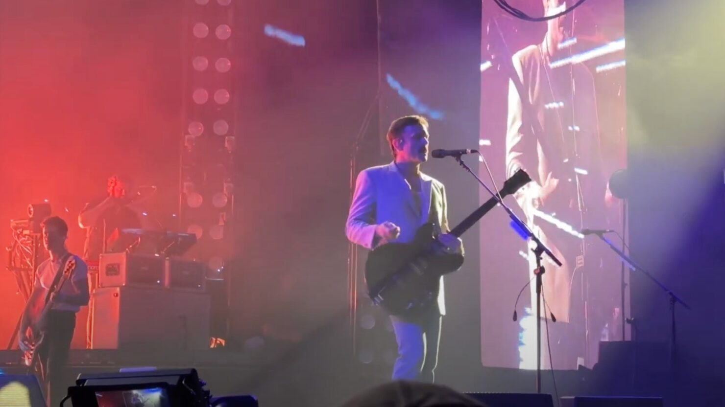 Kings Of Leon dévoile la couverture de Robyn à Nashville