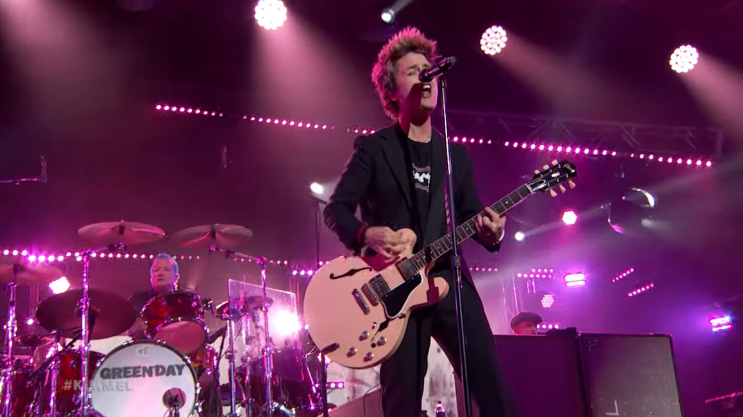 Regardez Green Day jouer « Kimmel » avec le morceau « Bobby Sox » de « Saviors »