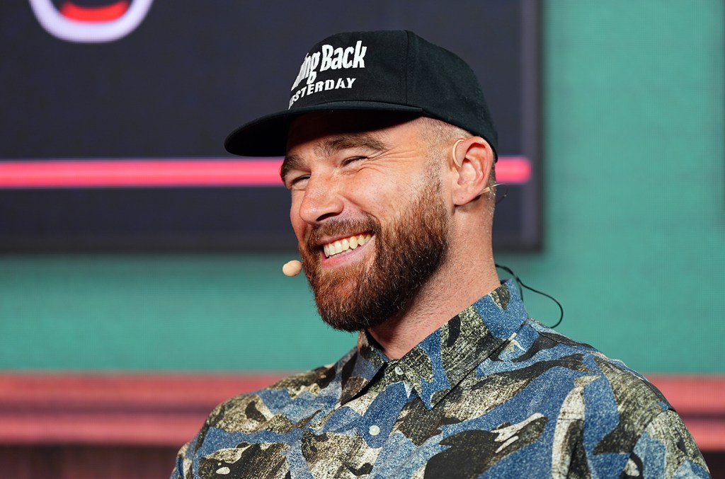 Ryan Murphy déclare que Travis Kelce était la « personne la plus charmante » sur le tournage de « Grotesquerie »