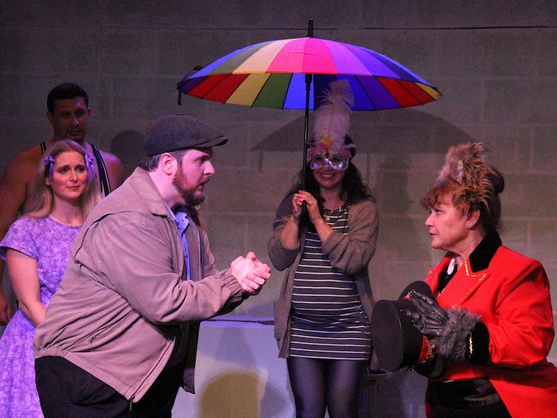 "Big Fish" fait sensation dans un petit étang au Other Voices Theatre