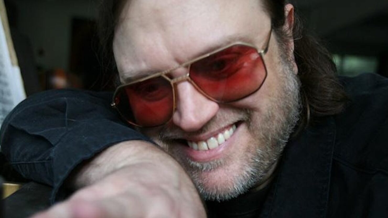 GoFundMe lancé après que Matthew Sweet ait subi un accident vasculaire cérébral « débilitant » en tournée