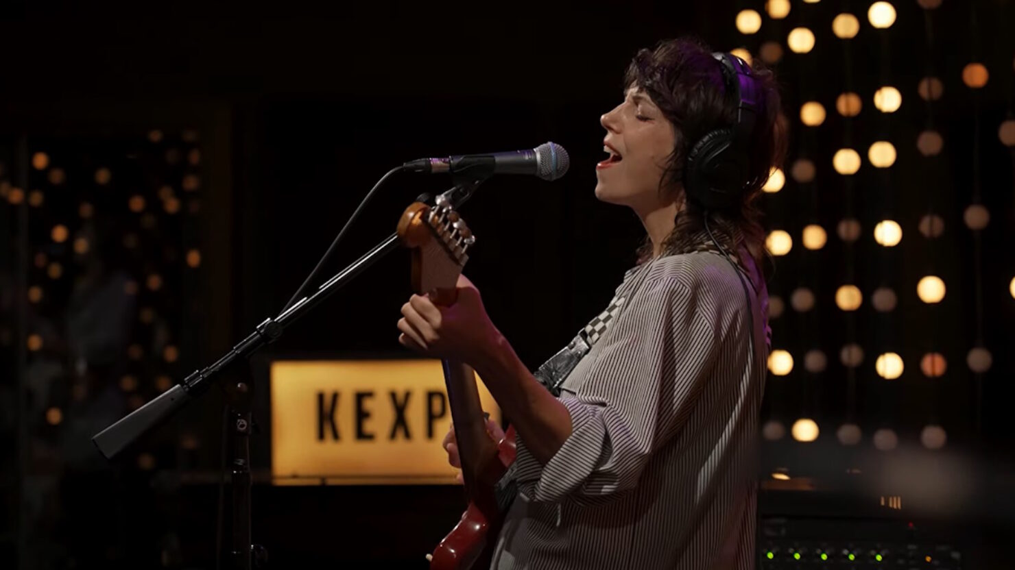 La session KEXP Live de Jess Cornelius est là pour le « CARE/TAKING »