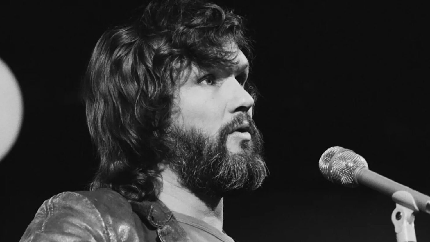 Le légendaire auteur-compositeur-interprète et acteur Kris Kristofferson est décédé à 88 ans