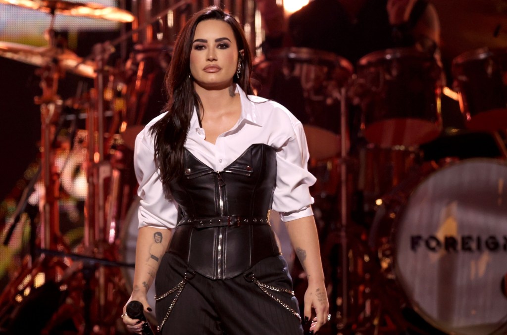 Madison De La Garza, la sœur cadette de Demi Lovato, pleure la perte de son bébé après une césarienne d'urgence
