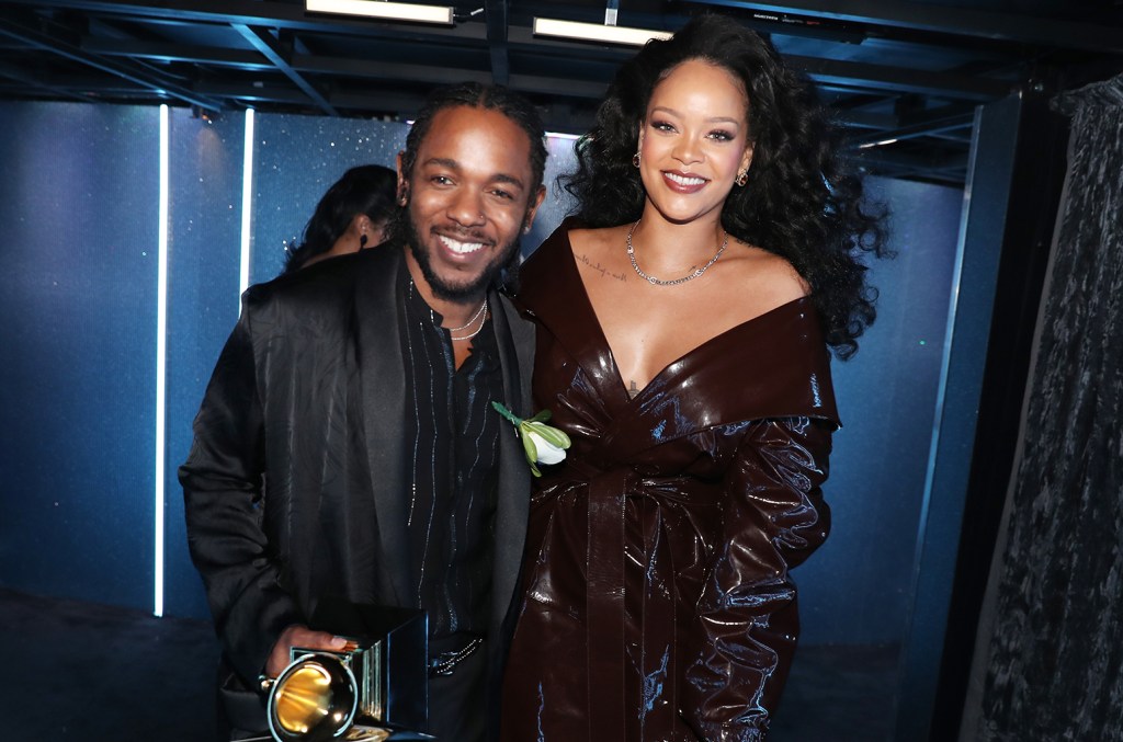 Rihanna dit que Kendrick Lamar « mérite » d'être en tête d'affiche de la mi-temps du Super Bowl 2025 : « C'est censé être »