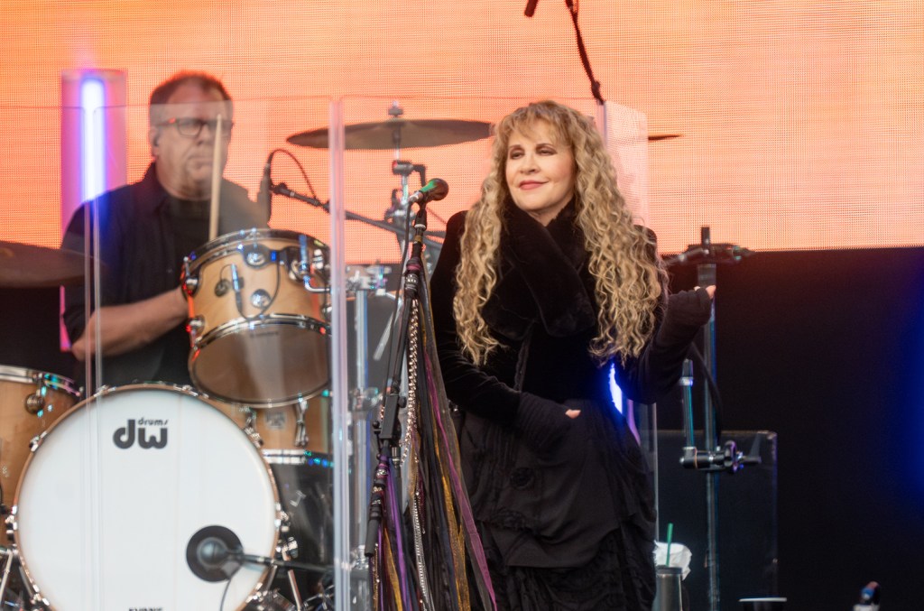 Stevie Nicks espère que Taylor Swift et Travis Kelce se marieront et auront des enfants – « Si elle le veut »