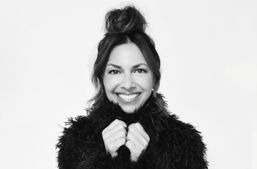 Susanna Hoffs explique comment une « crise d'identité » a façonné « The Lost Record »