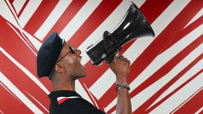 Aloe Blacc détaille la collection de couvertures de 