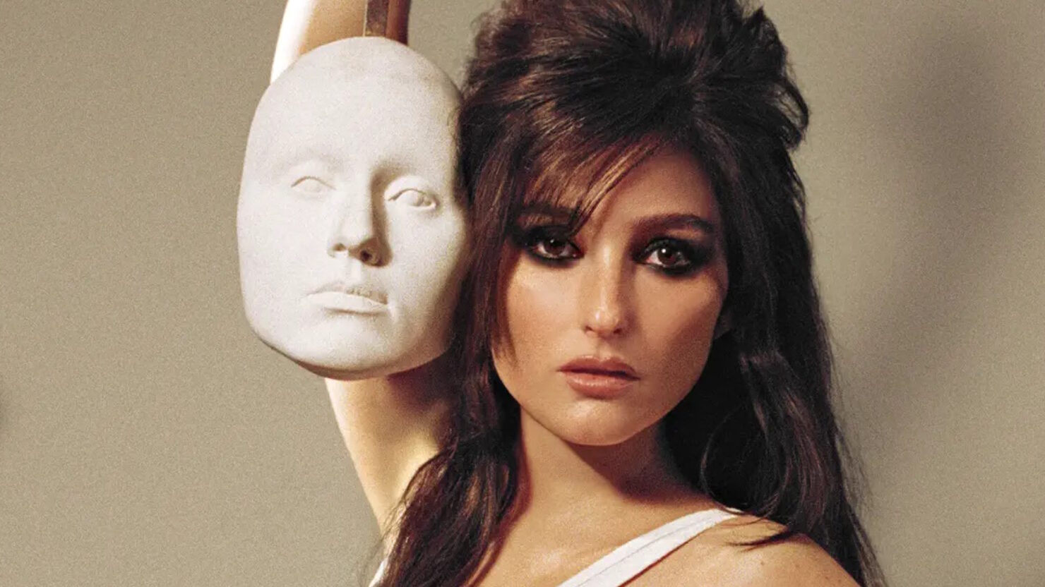 Banks explore la compagnie avec le nouveau single « Best Friends »
