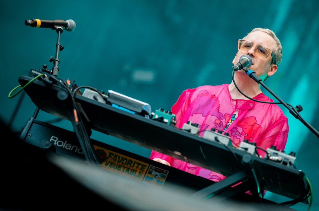 Hot Chip et Sleaford Mods s'unissent pour le single War Child Benefit