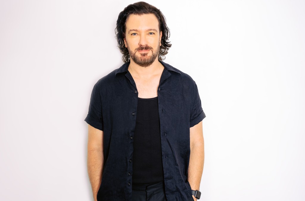 JC Chasez sur son album concept de théâtre musical, retrouvant *NSYNC – et potentiellement avec Christina Aguilera