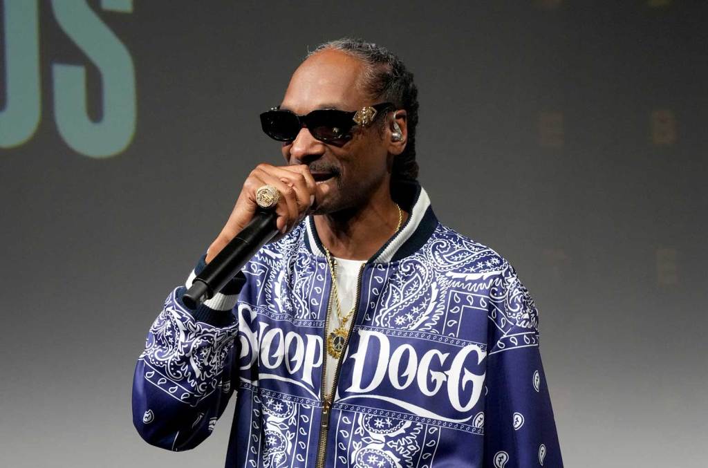 Kai Cenat offre à Snoop Dogg un robot de 24 000 $ de 1X Technologies