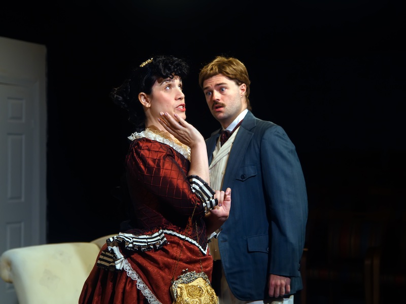 Le charme léger de « l'importance d'être sérieux » au Greenbelt Arts Center