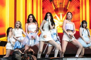 IVE se produit sur scène lors de Lollapalooza à Grant Park le 3 août 2024 à Chicago, Illinois. (Photo de Natasha Moustache/Getty Images)