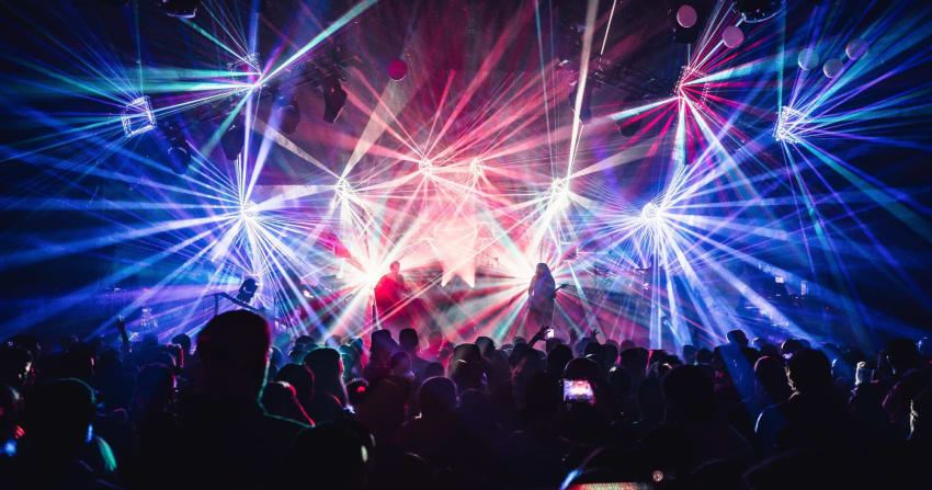 Diffusions en direct de la course du réveillon du Nouvel An STS9