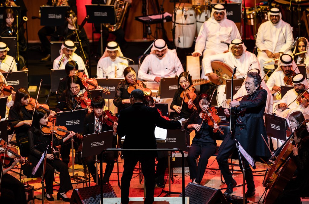 « Les merveilles de l'orchestre saoudien » étourdit le public de Tokyo avec une célébration authentique de la musique saoudienne et japonaise
