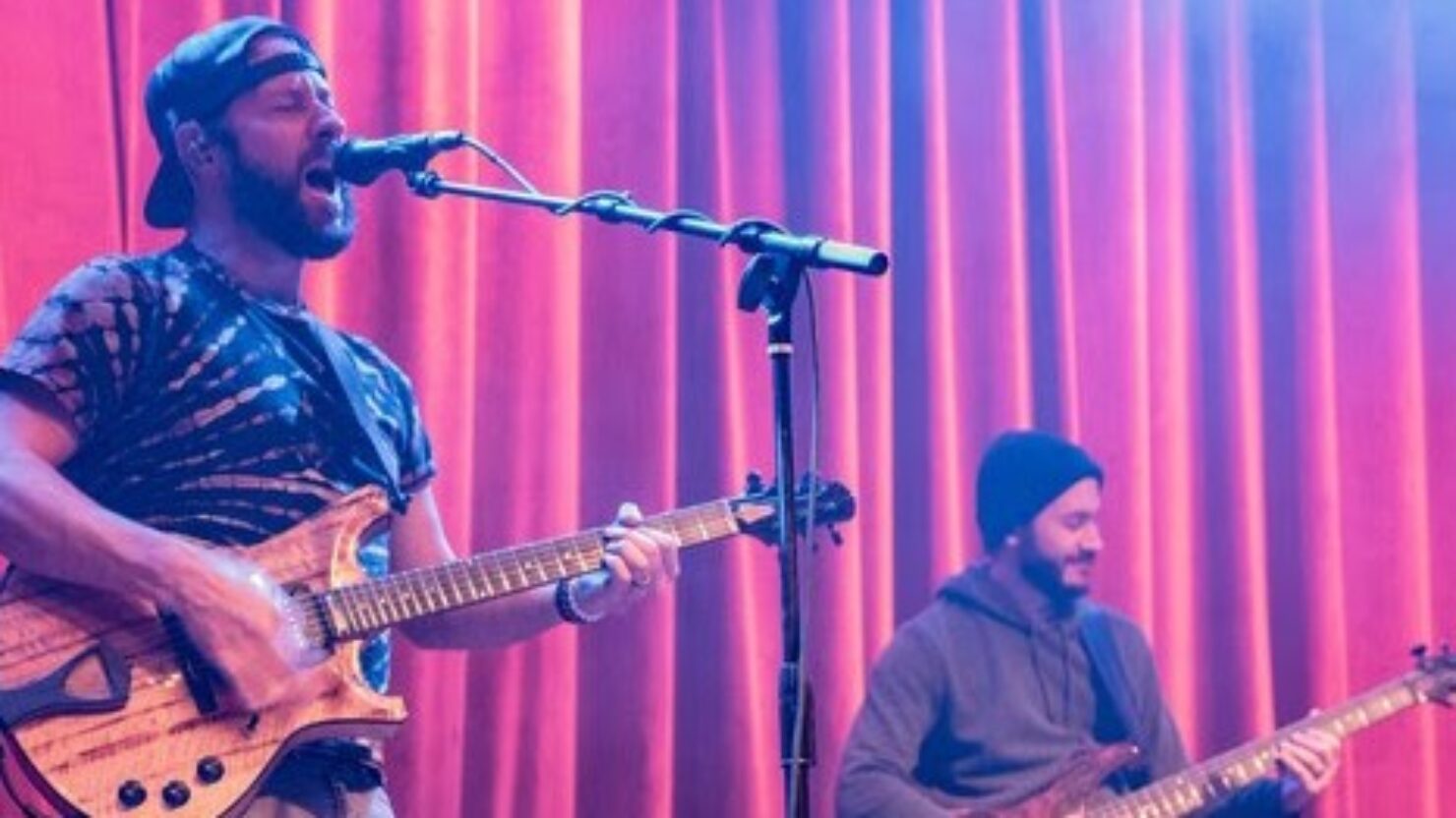 Regardez Spafford consacrer un set complet à "Todd's Tots" d'une heure à Louisville