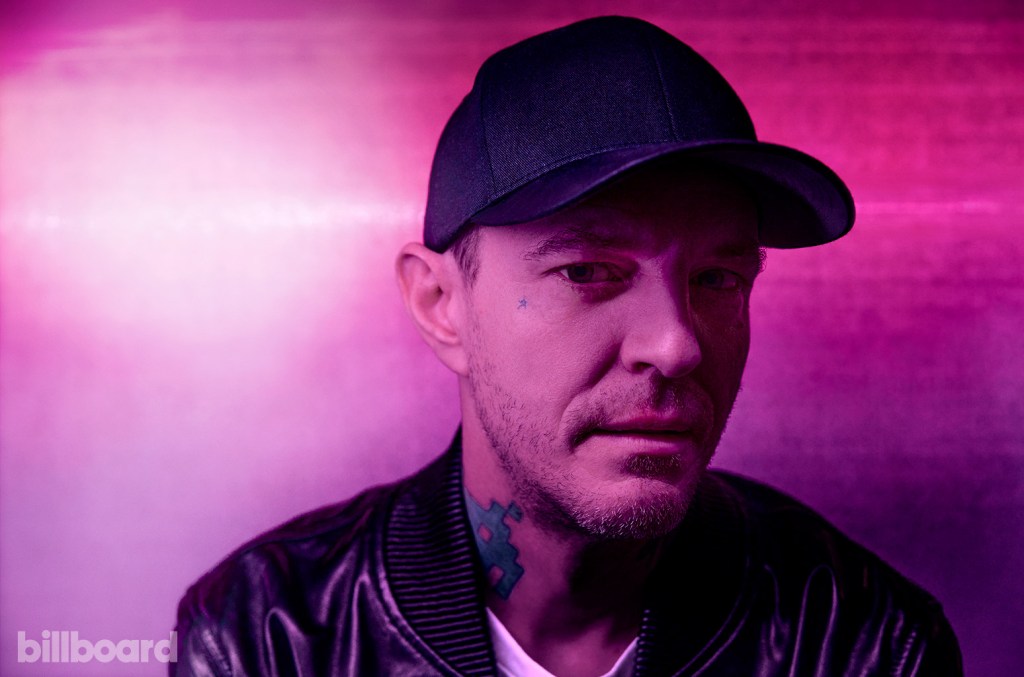 Deadmau5 appelle 3lau pour avoir DJ le bal inaugural de Trump ; 3lau répond "Je maintiens mon choix"