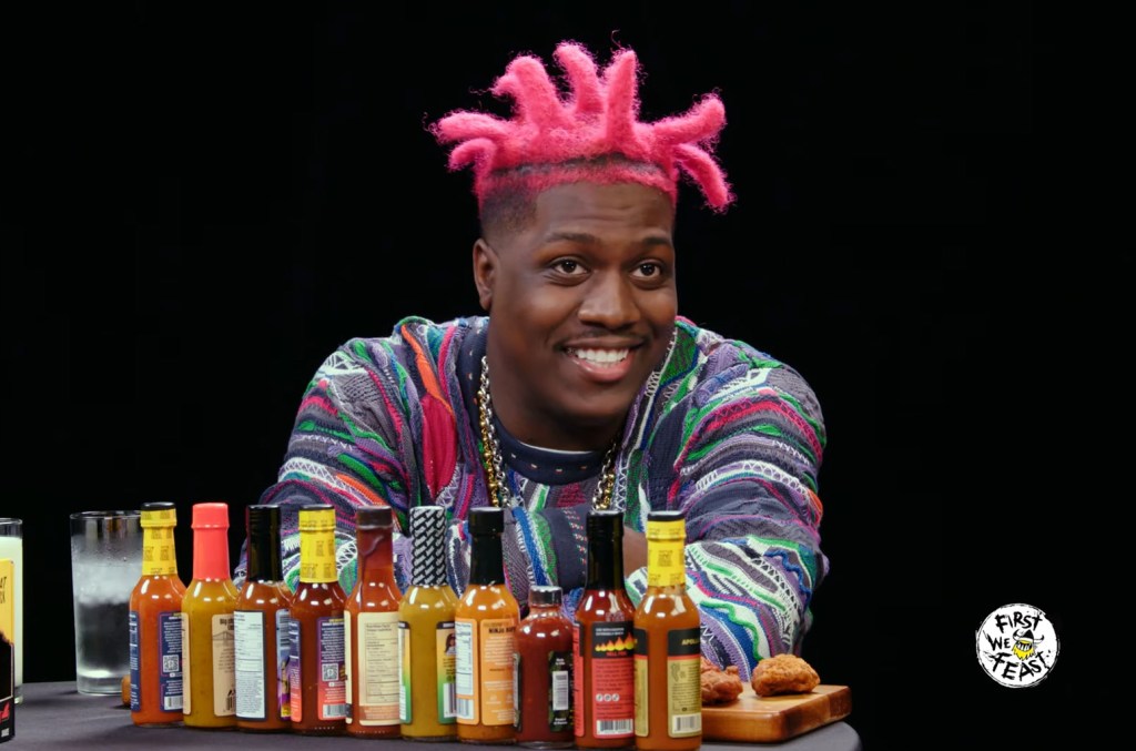 Lil Yachty fait son retour dans « Hot Ones » et bat le défi épicé