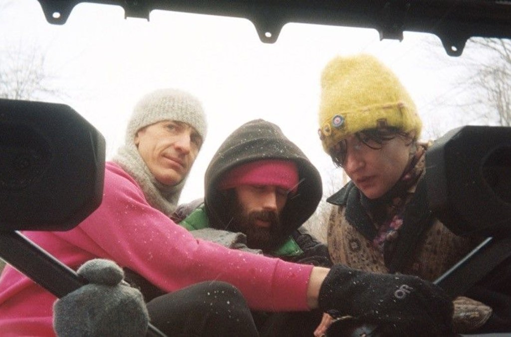Big Thief sortira de New La Wildfires Benefit EP, «RELATIONS PASSIGNES»