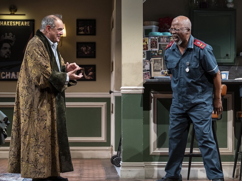 Deux grands acteurs dans un grand jeu affrontent «Kunene and the King» à STC