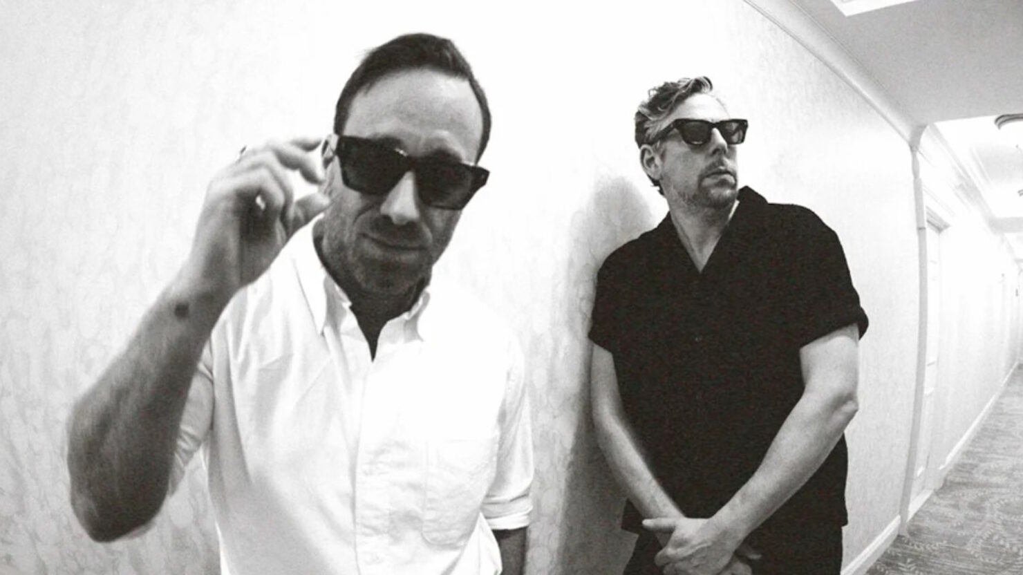 Les Black Keys reviennent avec un single `` la nuit avant '' infusée par la pop