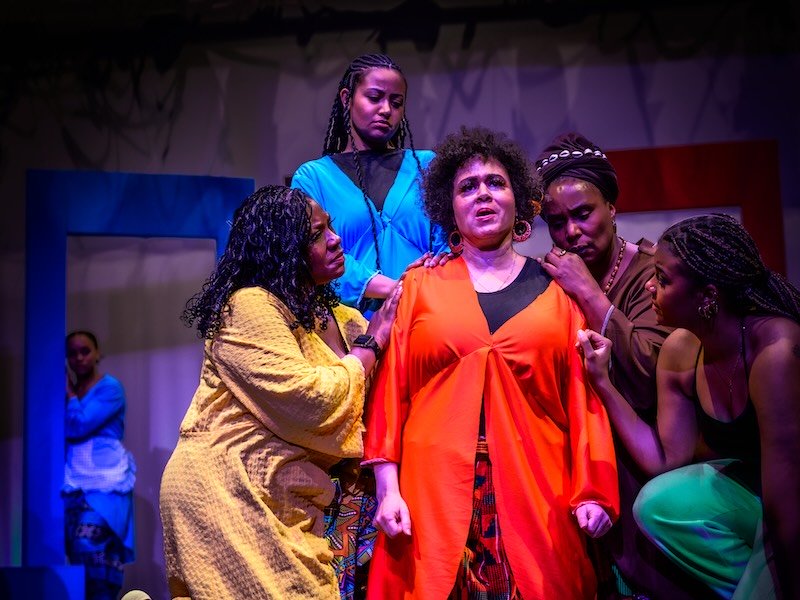 Les femmes noires luttent et triomphent dans «pour les filles colorées ...» à 2nd Star Productions