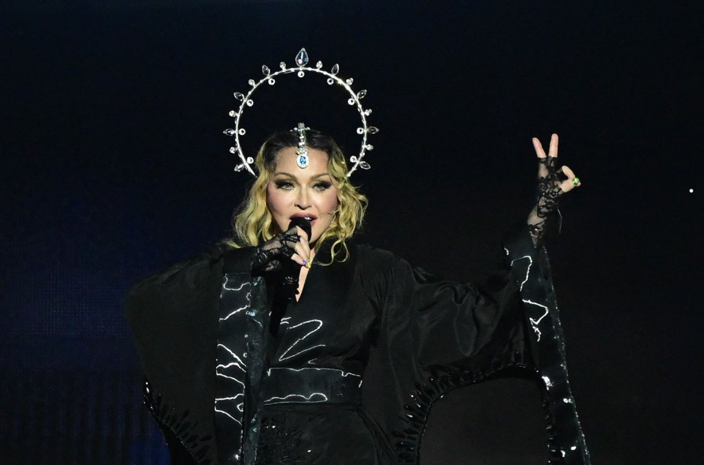 Madonna répond au post `` roi '' de Donald Trump: `` Si c'est une blague, je ne ris pas ''